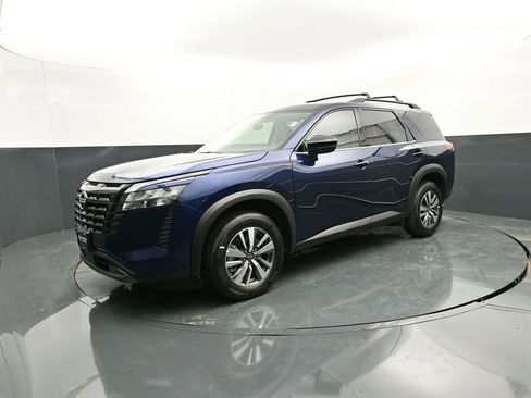 New 2026 Nissan Pathfinder SL image 8
