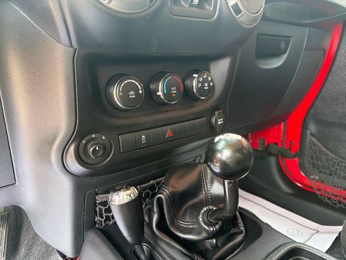 Used 2016 Jeep Wrangler Unlimited Sport AWD/4WD image 12