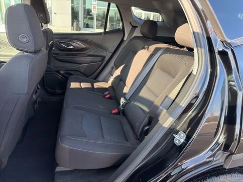 Used 2024 GMC Terrain SLE image 12