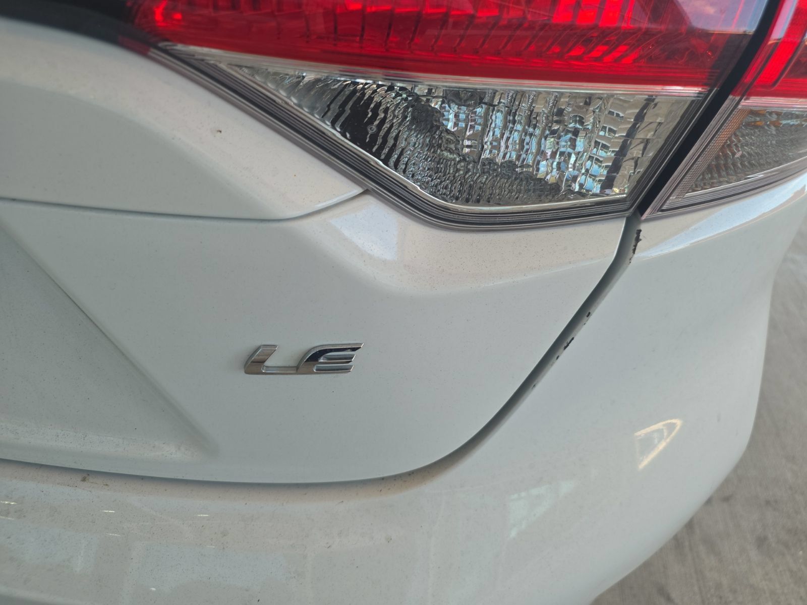 Used 2021 Toyota Corolla LE FWD image 12