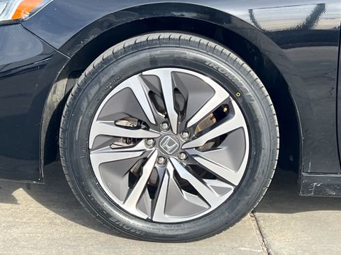 Used 2018 Honda Accord EX image 24