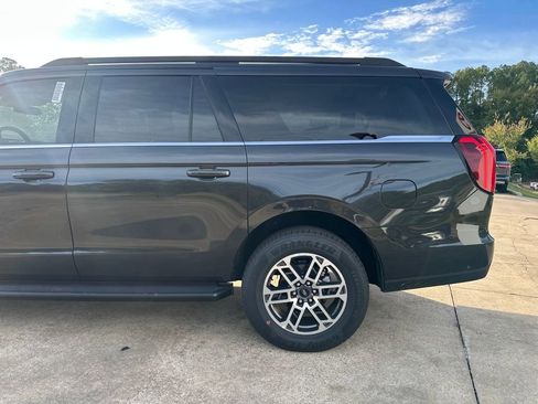 New 2025 Ford Expedition Max Active image 32