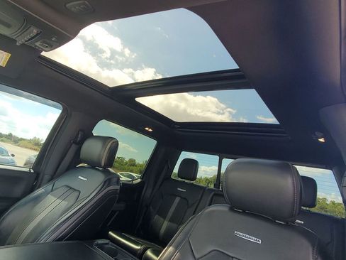 Used 2019 Ford F250 Platinum w/ Platinum Ultimate Package image 30