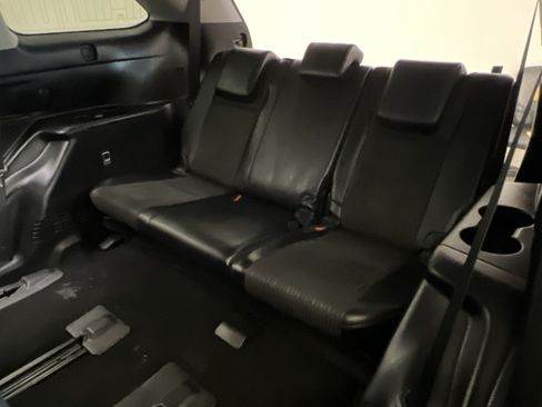 Used 2019 Toyota Highlander Plus AWD/4WD image 25