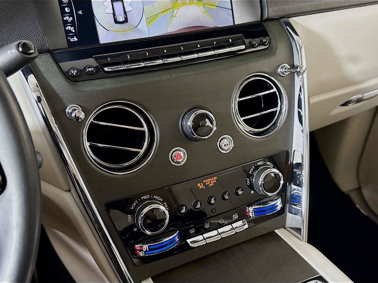Used 2021 Rolls-Royce Cullinan AWD/4WD image 19