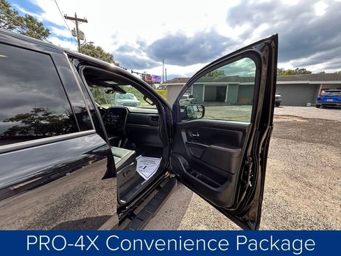 Used 2023 Nissan Titan PRO-4X w/ Pro-4x Convenience Package image 22