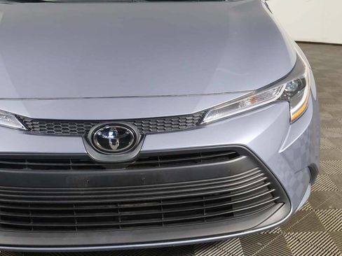 Used 2023 Toyota Corolla LE FWD image 11