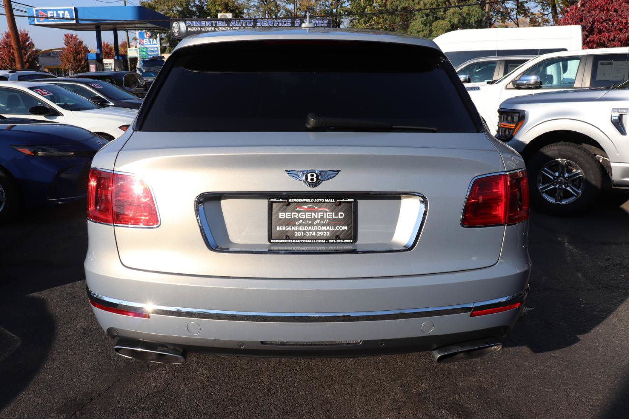 Used 2018 Bentley Bentayga AWD/4WD image 4
