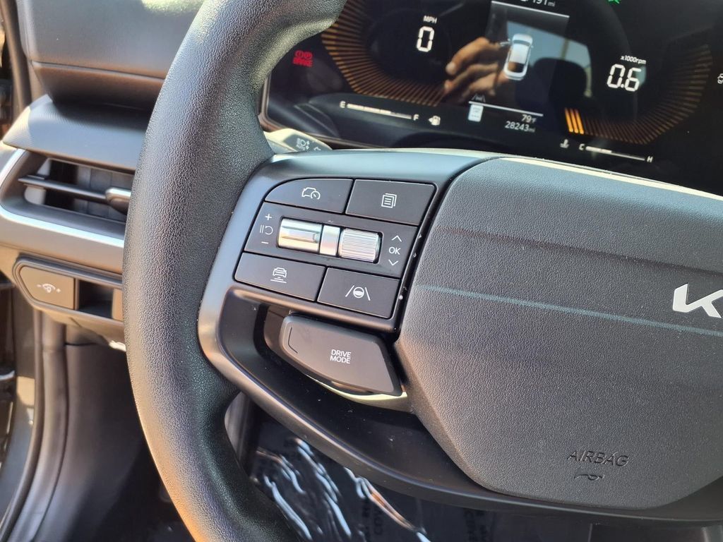 Used 2025 Kia K4 FWD image 24