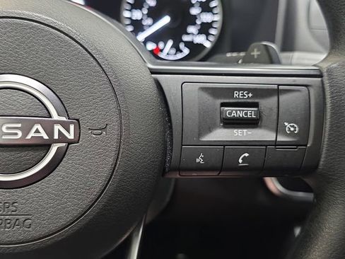 Used 2024 Nissan Rogue S AWD/4WD image 17