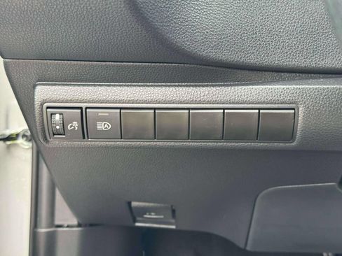 Used 2025 Toyota Corolla LE FWD image 21