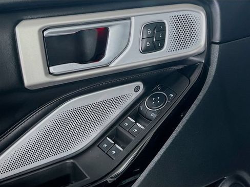Used 2023 Ford Explorer Platinum w/ Technology Package RWD image 11