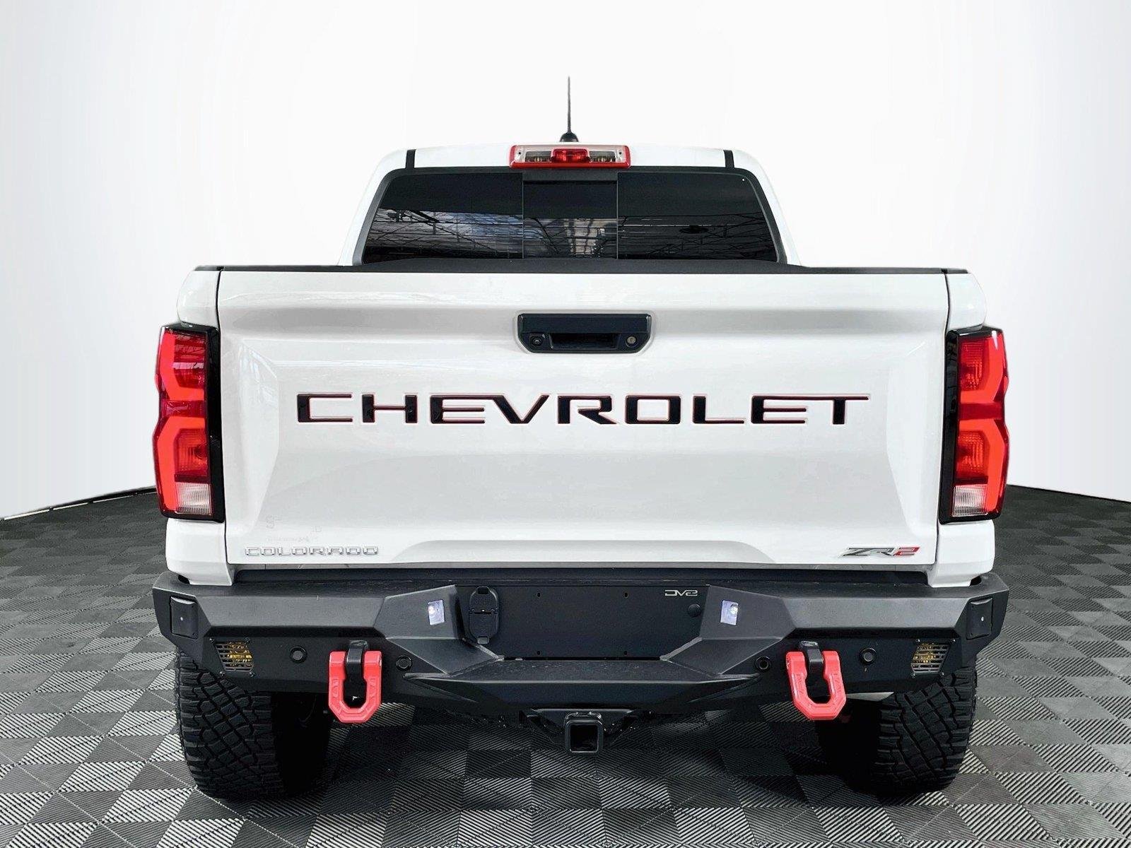 Used 2024 Chevrolet Colorado ZR2 w/ Technology Package AWD/4WD image 7