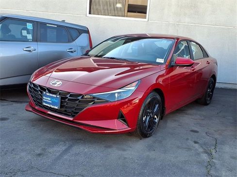 Certified 2023 Hyundai Elantra SEL w/ Winter Weather Package image 1