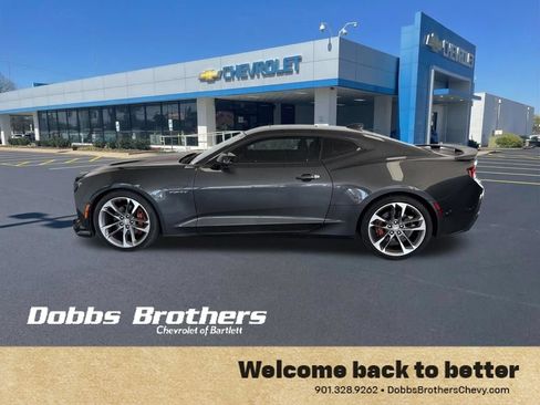 Used 2017 Chevrolet Camaro SS w/ 50th Anniversary Edition RWD image 4