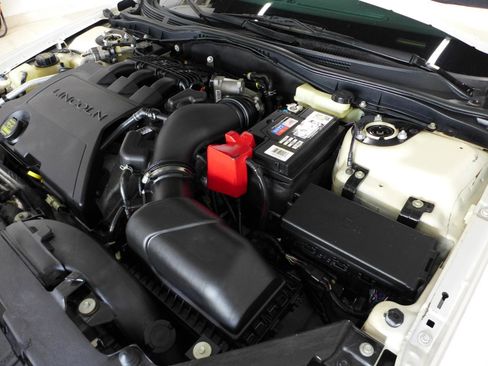 Used 2011 Lincoln MKZ FWD image 70