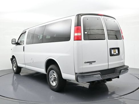 Used 2018 Chevrolet Express 3500 LT w/ LT Preferred Equipment Group RWD image 8
