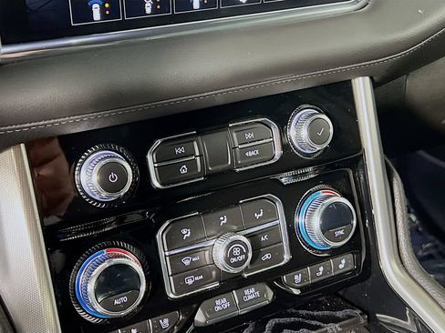 Certified 2023 GMC Yukon XL Denali AWD/4WD image 15