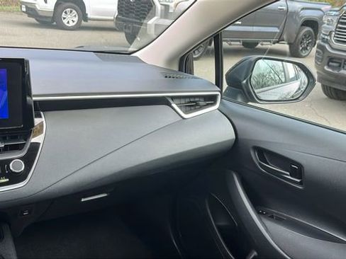 Used 2024 Toyota Corolla LE image 24