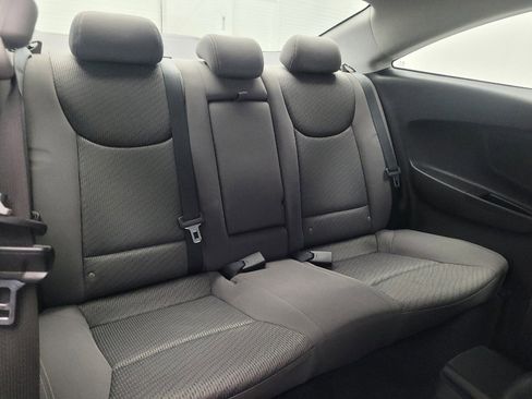 Used 2013 Hyundai Elantra image 19