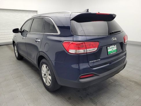 Used 2018 Kia Sorento LX image 5