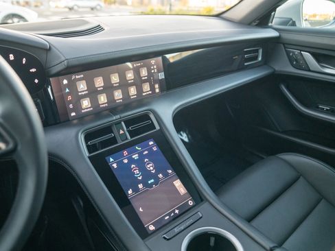 Certified 2025 Porsche Taycan image 16