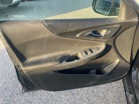 Used 2019 Chevrolet Malibu LT image 18