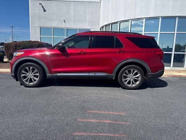 Used 2020 Ford Explorer XLT w/ Equipment Group 202A RWD image 11