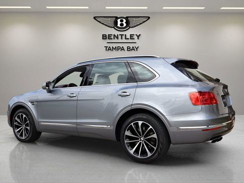 Used 2020 Bentley Bentayga image 3