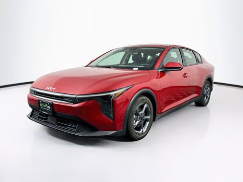 Used 2025 Kia K4 FWD image 3