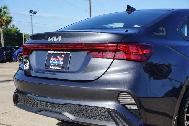 Used 2023 Kia Forte LXS FWD image 5