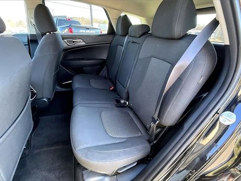 Used 2024 Kia Sportage LX image 19
