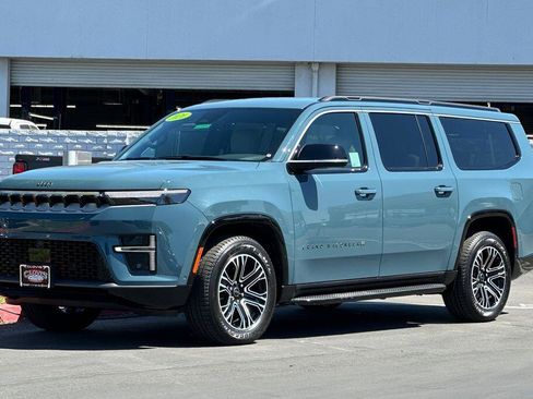 New 2026 Jeep Grand Wagoneer L 2WD image 8