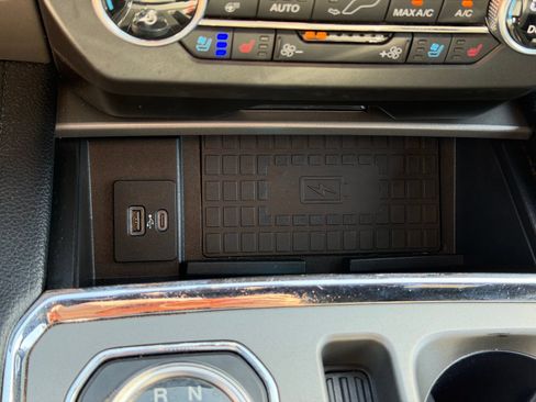 Used 2021 Ford Expedition XLT AWD/4WD image 28