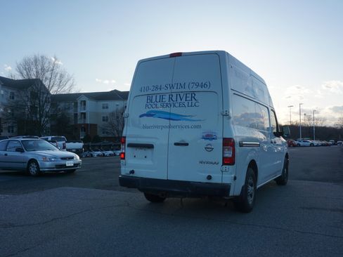 Used 2018 Nissan NV 2500 SV w/ Navigation Package image 3