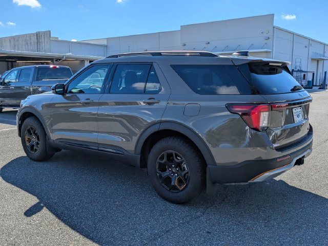Used 2026 Ford Explorer Tremor w/ Tremor Ultimate Package AWD/4WD image 5