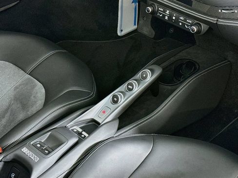 Used 2023 Ferrari F8 Tributo RWD image 21