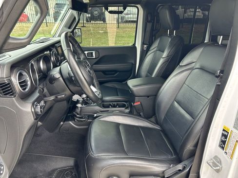 Used 2021 Jeep Wrangler Unlimited Sahara image 26
