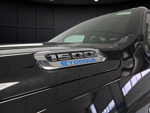 New 2026 RAM 1500 4x4 Crew Cab image 39