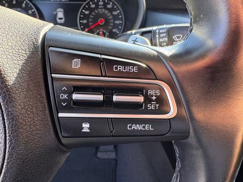 Used 2019 Kia Stinger Premium image 16