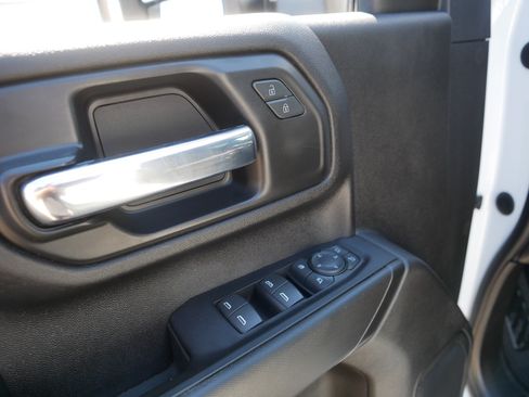 Used 2022 Chevrolet Silverado 2500 Custom w/ Custom Value Package AWD/4WD image 19