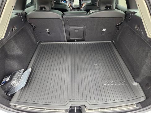Certified 2024 Volvo XC60 B5 Plus w/ Protection Package Premier AWD/4WD image 14