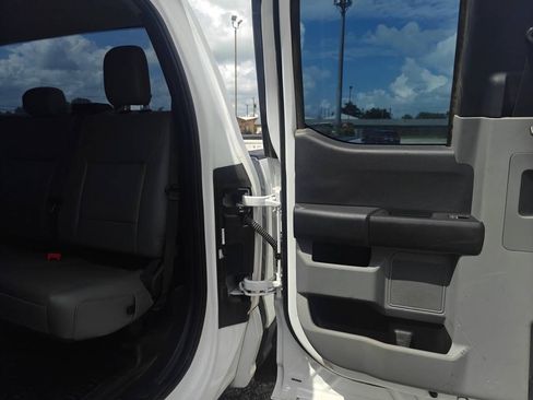 Used 2023 Ford F250 XL w/ F-250 >10K GVWR Package RWD image 13