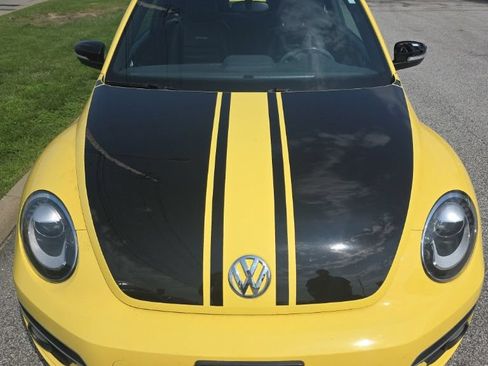 Used 2014 Volkswagen Beetle GSR FWD image 3