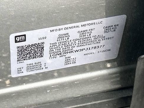 Used 2023 Chevrolet Traverse LT FWD image 32