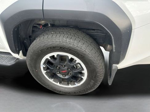 Used 2025 Toyota 4Runner TRD Off-Road image 17