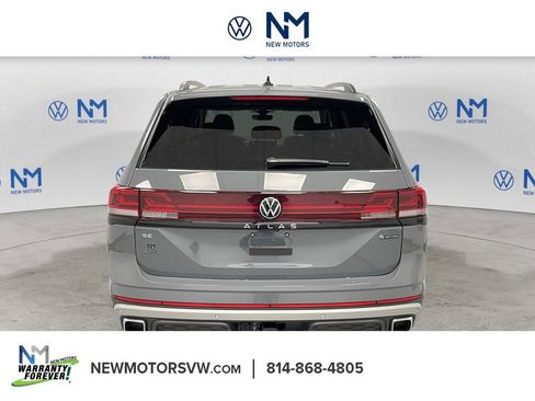 New 2026 Volkswagen Atlas Peak Edition image 4