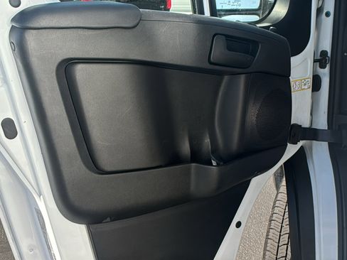 Used 2025 RAM ProMaster 2500 w/ Convenience Group FWD image 22