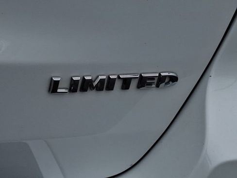 Used 2022 Jeep Grand Cherokee Limited AWD/4WD image 33