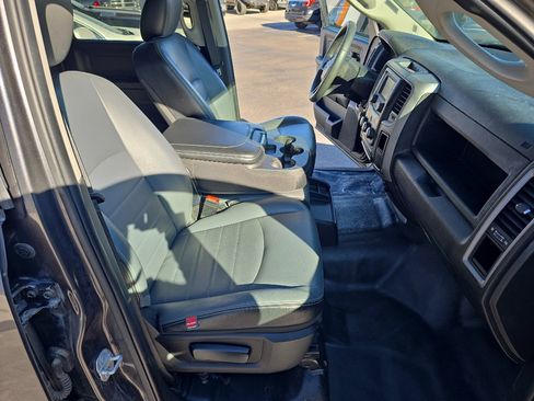 Used 2021 RAM 1500 Tradesman w/ Chrome Appearance Group image 27